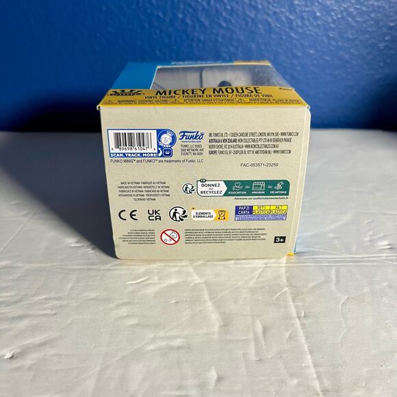 Disney Funko Minis MICKEY MOUSE 83 Figure New - Picture 6 of 7
